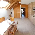 Haus-Bucheneck-Wohnung-Sonnenaufgang